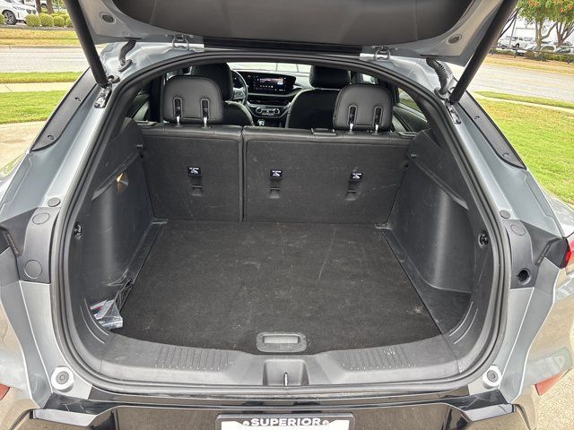 Used 2024 Buick Envista Sport Touring w/ Convenience I Package FWD image 8