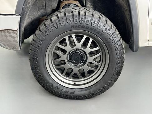 Used 2015 GMC Sierra 1500 SLE w/ SLE Value Package image 25