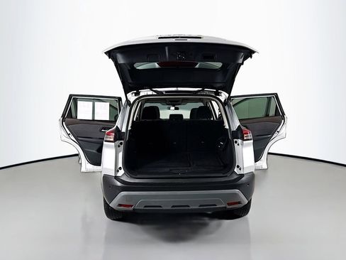 Used 2022 Nissan Rogue SV image 27