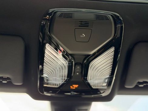 Used 2024 BMW M2 w/ Lighting Package RWD image 38