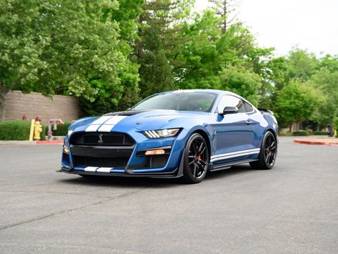 Used 2020 Ford Mustang Shelby GT500 w/ Technology Package image 2