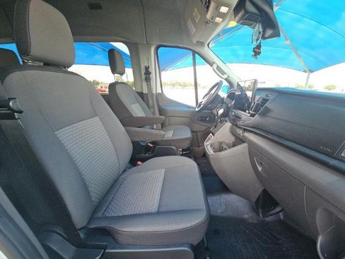 Used 2022 Ford Transit 350 XLT RWD image 4