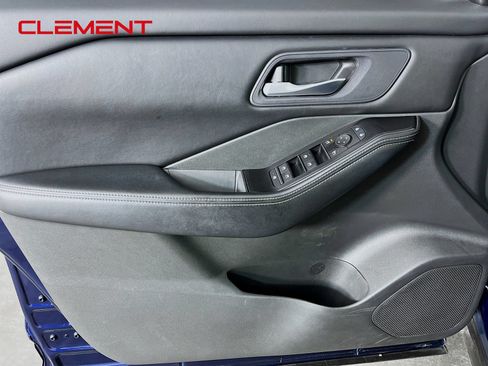 Used 2024 Nissan Rogue SV FWD image 26