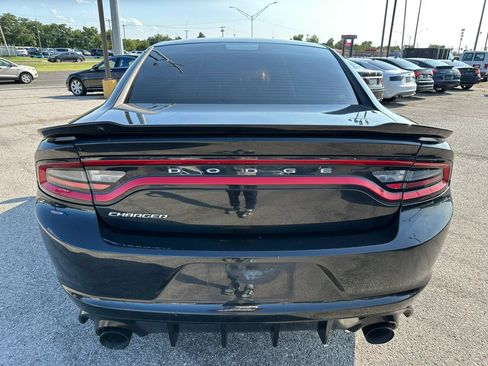 Used 2017 Dodge Charger SE RWD image 33