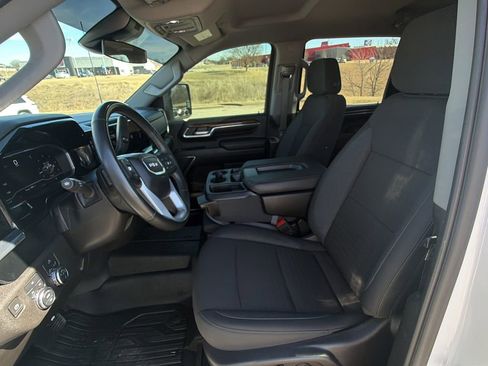 Used 2024 GMC Sierra 2500 SLE w/ SLE Convenience Package image 19