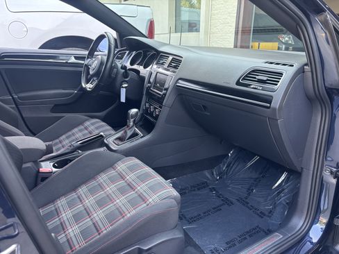Used 2017 Volkswagen GTI S image 15