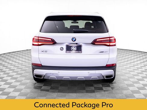 Used 2023 BMW X5 xDrive40i w/ Premium Package AWD/4WD image 4