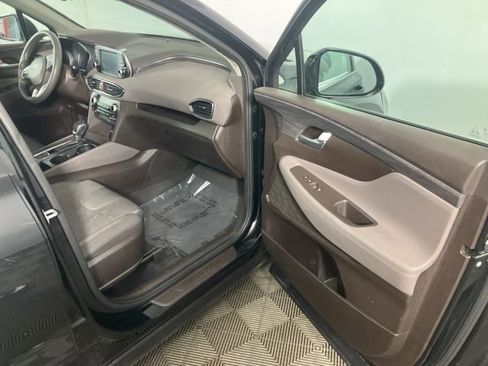 Used 2019 Hyundai Santa Fe SEL image 16