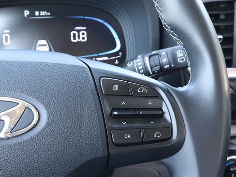 Used 2025 Hyundai Venue SEL FWD image 26