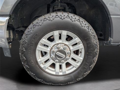 Used 2017 Ford F250 XLT w/ XLT Value Package image 32