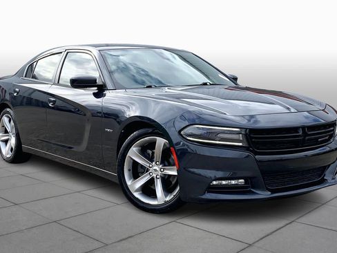 Used 2018 Dodge Charger R/T image 2