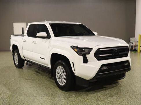 Used 2024 Toyota Tacoma SR5 RWD image 1