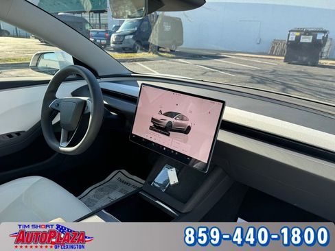 Used 2025 Tesla Model 3 Long Range image 26