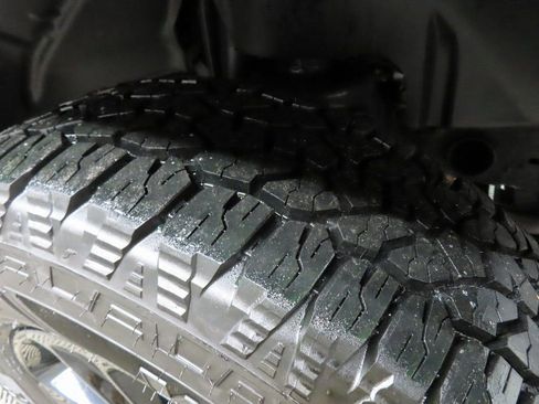 Used 2021 Jeep Wrangler Unlimited Sahara image 7