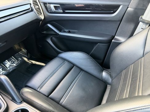 Certified 2022 Porsche Cayenne GTS image 17