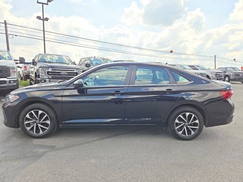 Used 2022 Volkswagen Jetta S image 3