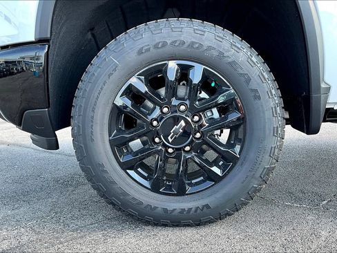 New 2026 Chevrolet Silverado 2500 Custom w/ Custom Value Package AWD/4WD image 12