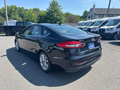 Used 2020 Ford Fusion SE FWD image 3