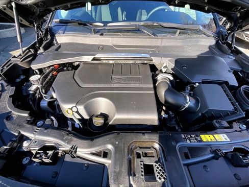 New 2025 Land Rover Discovery Sport S image 13