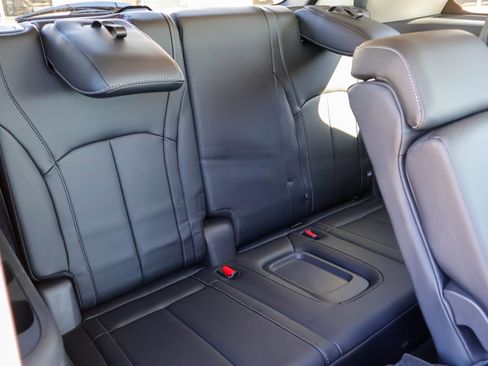 Used 2023 INFINITI QX60 Luxe w/ Cargo Package image 11