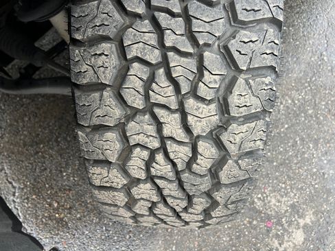 Used 2020 GMC Sierra 1500 SLT image 42