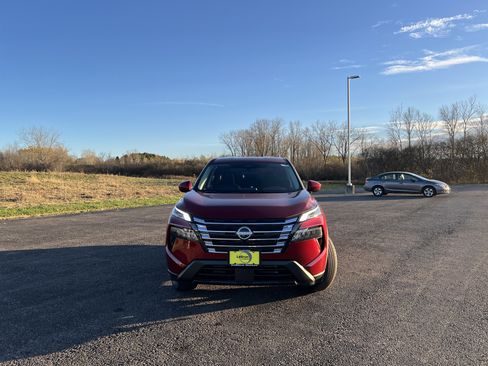 New 2026 Nissan Rogue SV image 8