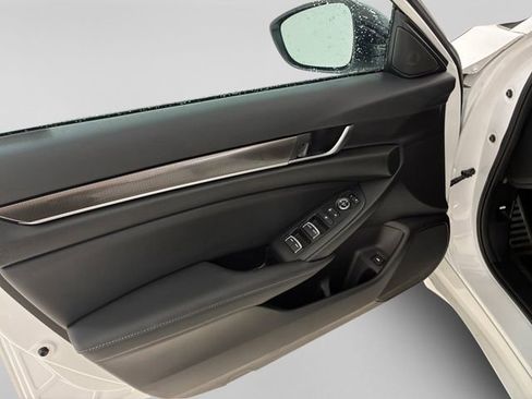 Used 2022 Honda Accord Sport image 13