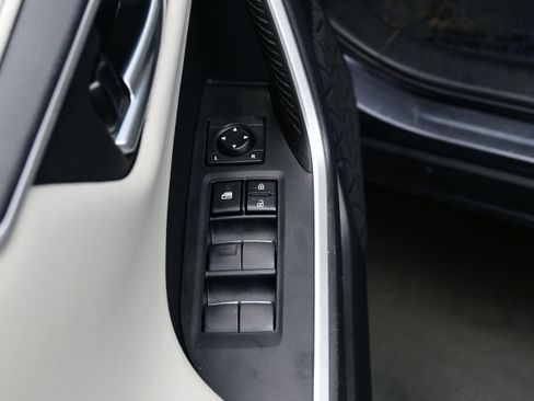 Used 2021 Toyota RAV4 Limited w/ Limited Grade Weather Package AWD/4WD image 10