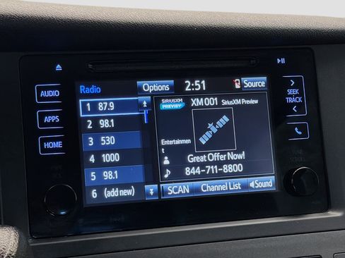 Used 2017 Toyota Sienna LE image 17