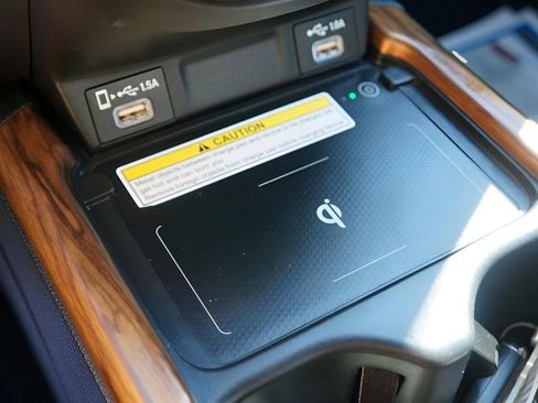 Used 2022 Honda CR-V Touring image 24