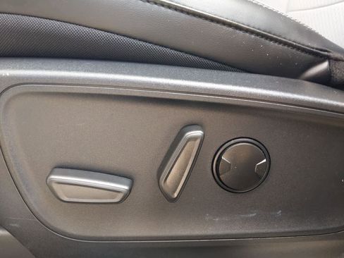 New 2024 Ford Escape SE FWD image 18