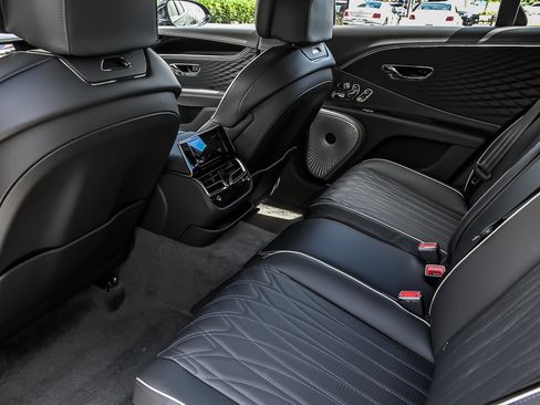 New 2026 Bentley Flying Spur Plug-In Hybrid AWD/4WD image 24