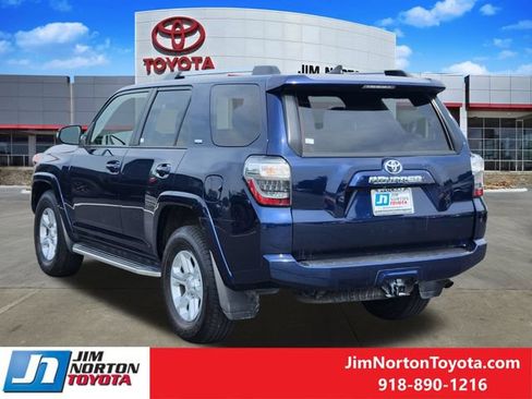 Used 2023 Toyota 4Runner SR5 Premium w/ Moonroof Package RWD image 8