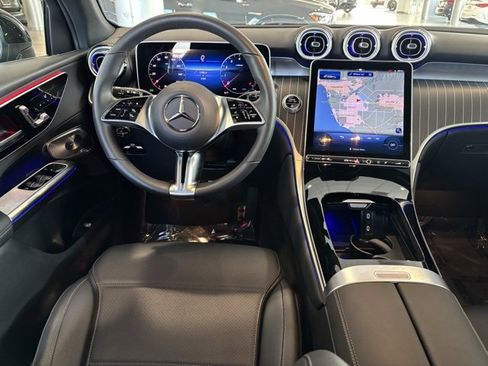 Certified 2025 Mercedes-Benz GLC 300 4MATIC image 32