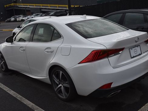 Used 2018 Lexus IS 300 AWD w/ Comfort Package image 3