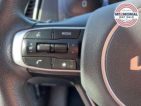 Used 2023 Kia Sportage LX AWD/4WD image 12