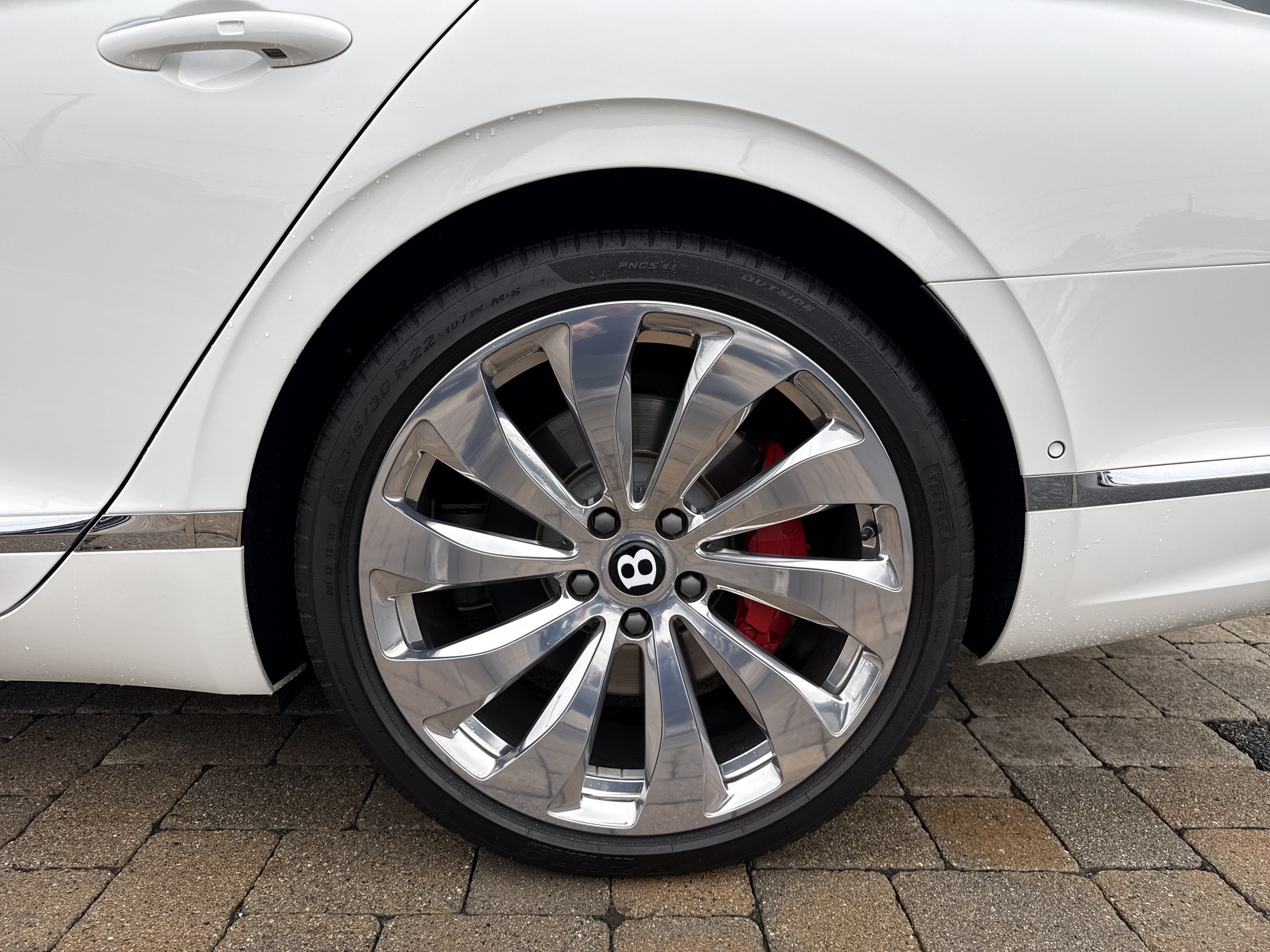 Used 2023 Bentley Flying Spur Azure AWD/4WD image 30