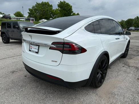 Used 2017 Tesla Model X 100D AWD/4WD image 2