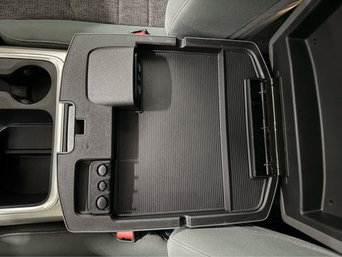 Used 2019 RAM 1500 Warlock AWD/4WD image 23