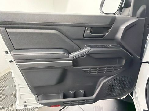 Certified 2026 Toyota Tacoma SR5 AWD/4WD image 19