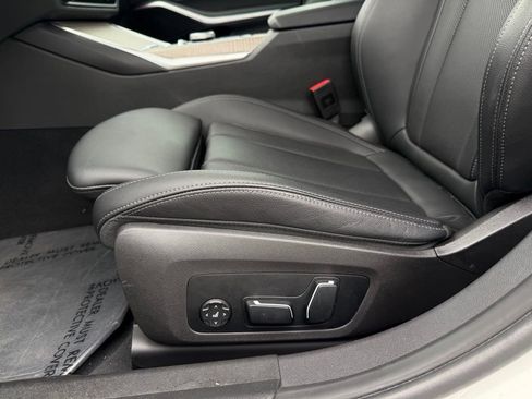 Used 2025 BMW 330i Sedan RWD image 12