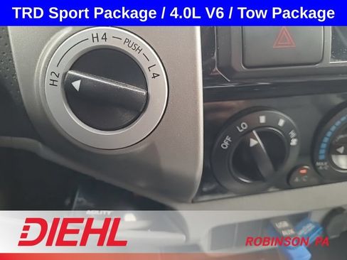 Used 2012 Toyota Tacoma 4x4 Access Cab V6 w/ TRD Sport Pkg image 15