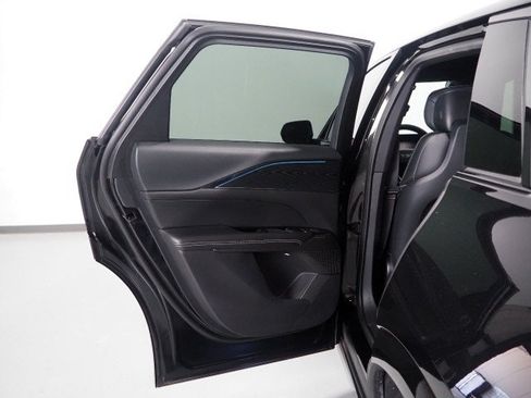 Used 2024 Cadillac Lyriq Sport RWD image 59