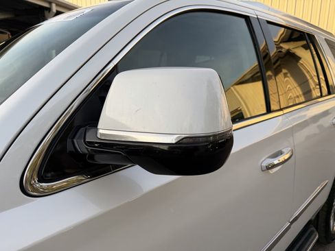 Used 2016 Cadillac Escalade Luxury image 10