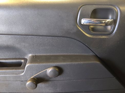 Used 2016 Jeep Patriot Sport image 27