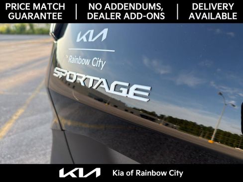 Used 2025 Kia Sportage EX FWD image 15