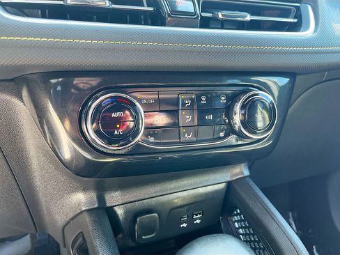Used 2025 Chevrolet TrailBlazer ACTIV w/ Convenience Package AWD/4WD image 15