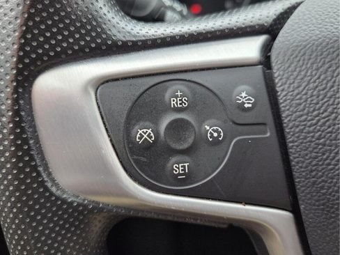 Used 2024 GMC Terrain SLE AWD/4WD image 32