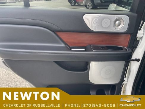 Used 2020 Lincoln Navigator Reserve w/ Equipment Group 208A Reserve AWD/4WD image 44
