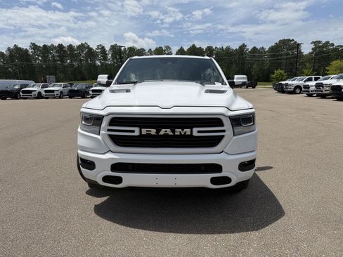 Used 2023 RAM 1500 Laramie AWD/4WD image 2